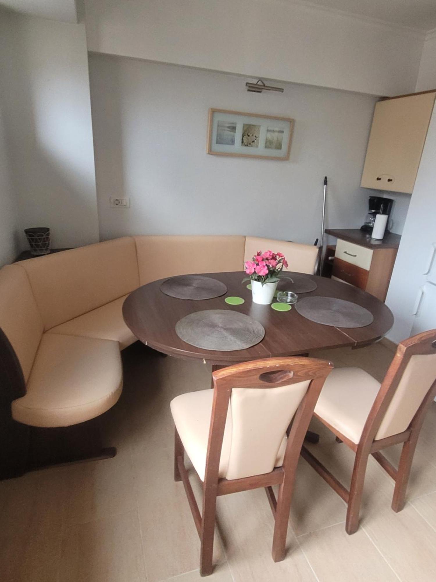 Ultracentral Bucharest Apartment Buitenkant foto